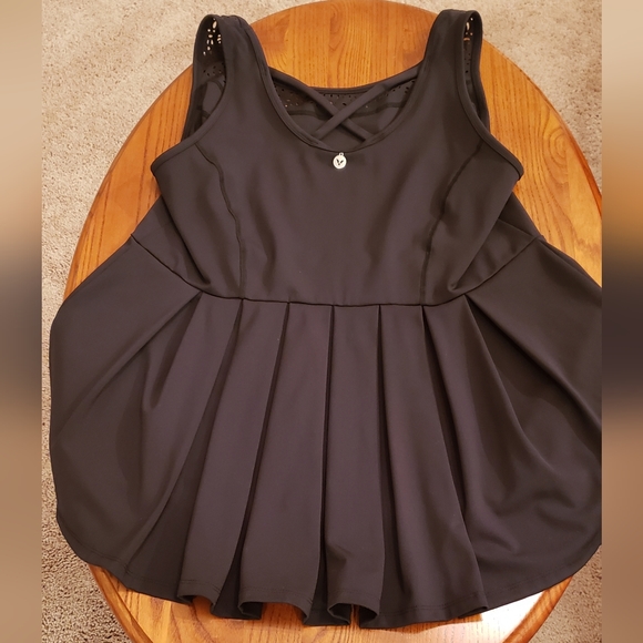 Lane Bryant "Livi Active" black racerback top - size 14/16 - Picture 8 of 9